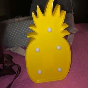 LED decor pineapple